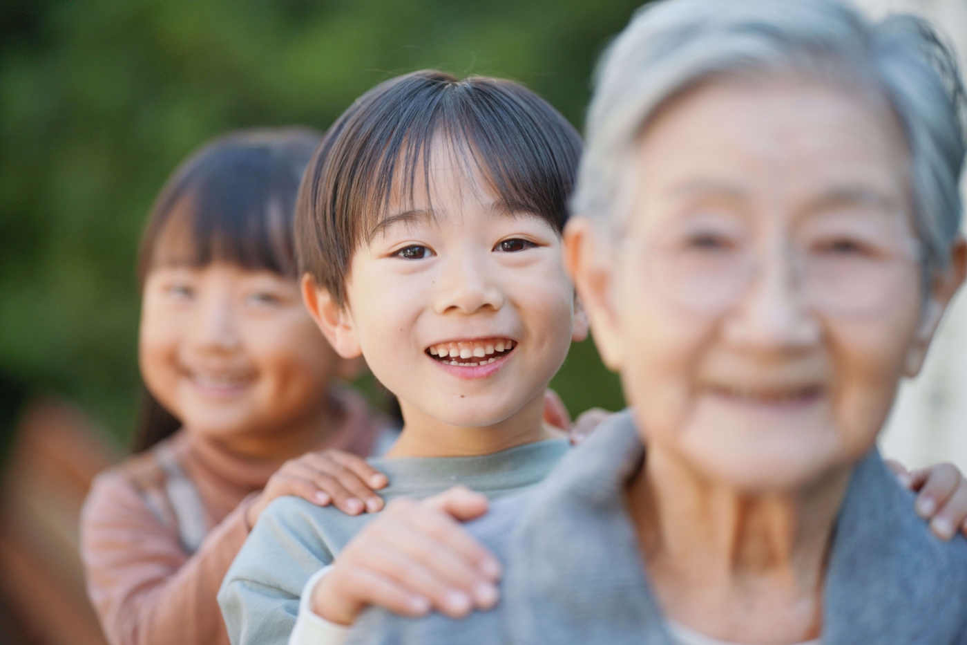 健康寿命100年時代に老若男女を問わずアイケアもこころがけましょう